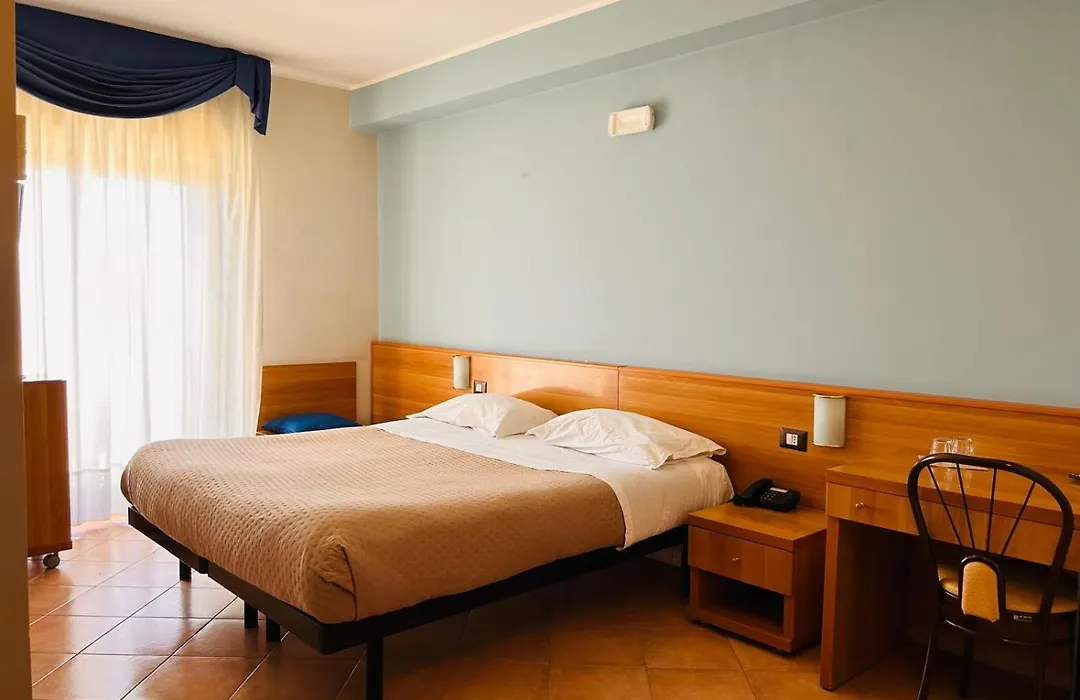 Hotel Lachea-1